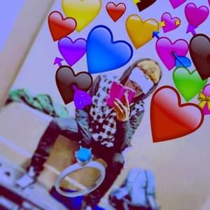 Meet your Posher, Devron